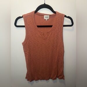 BKE Women's Textured Tank Top - Rust